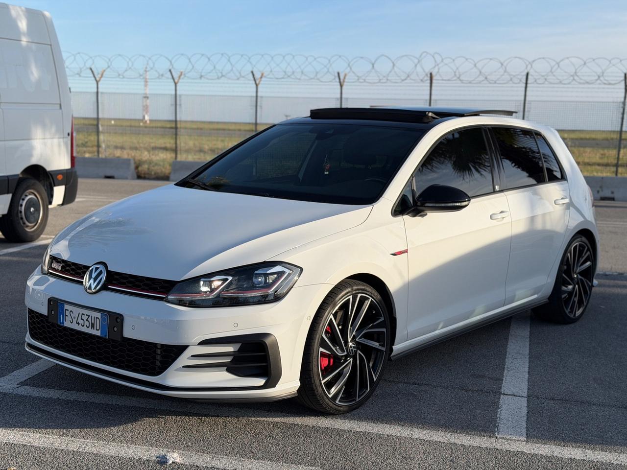 Volkswagen Golf GTI Performance 2.0 245 CV TSI DSG