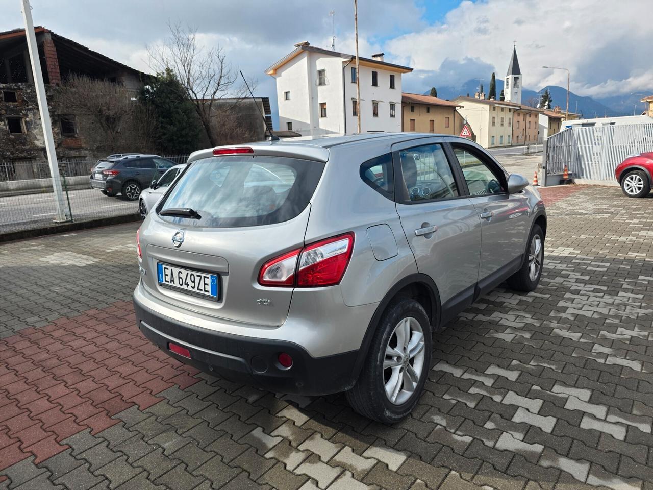 Nissan Qashqai 2.0 dCi DPF Tekna