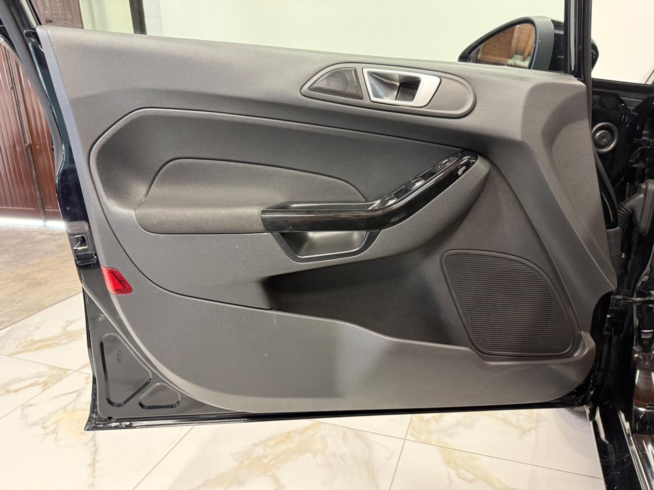 Ford Fiesta 1.4 5p. Bz.- GPL Titanium