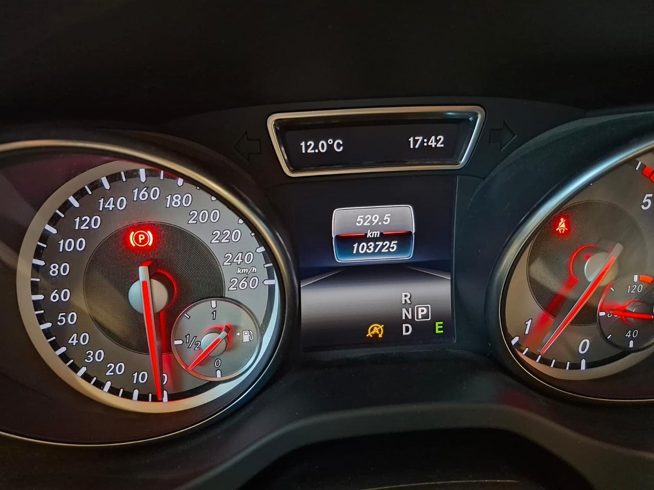 Mercedes-Benz GLA 200 d (cdi) Sport auto*NEOPATENTATI*EURO6