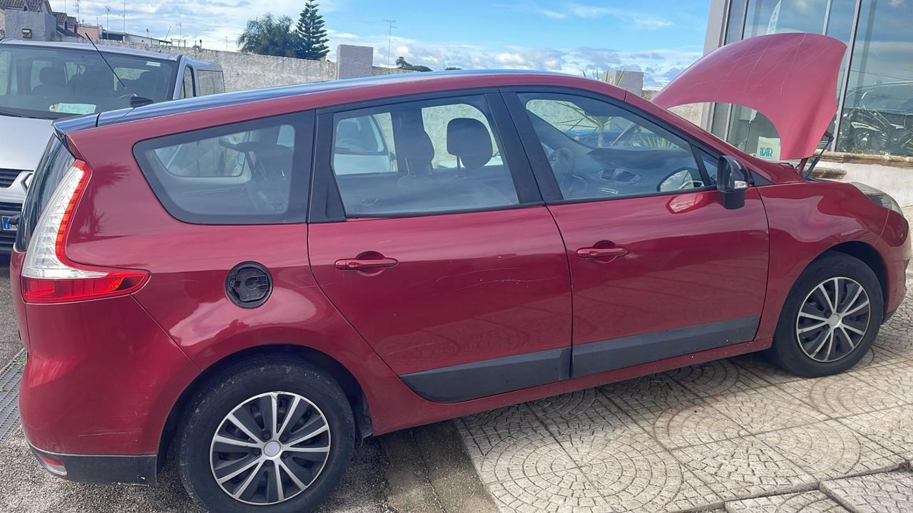 Renault Scenic 1.5 dCi 110CV 7 Posti