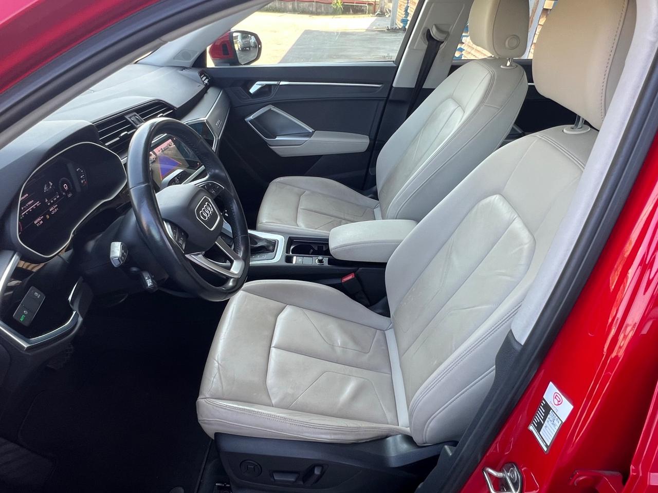 Audi Q3 40 TFSI quattro S tronic Business