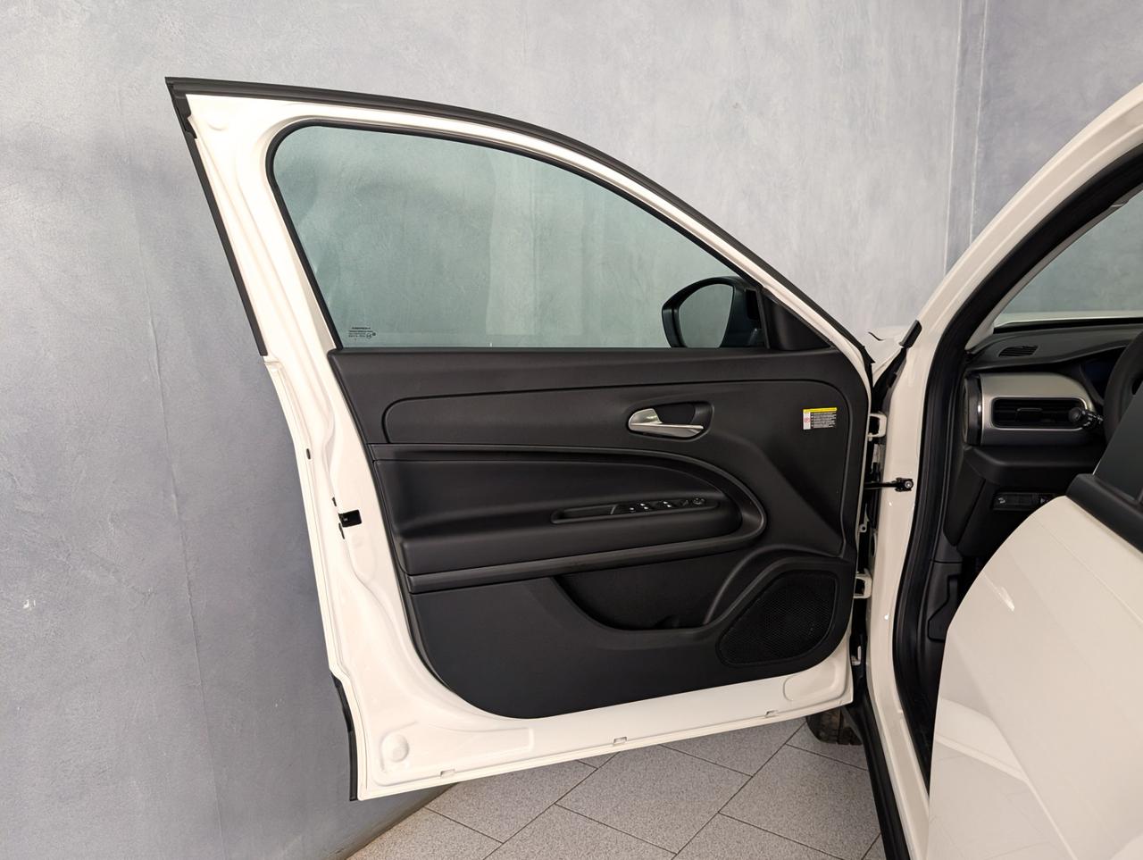 Jeep Avenger 1.2 Turbo E-Hybrid 110cv eDCT6 Altitude