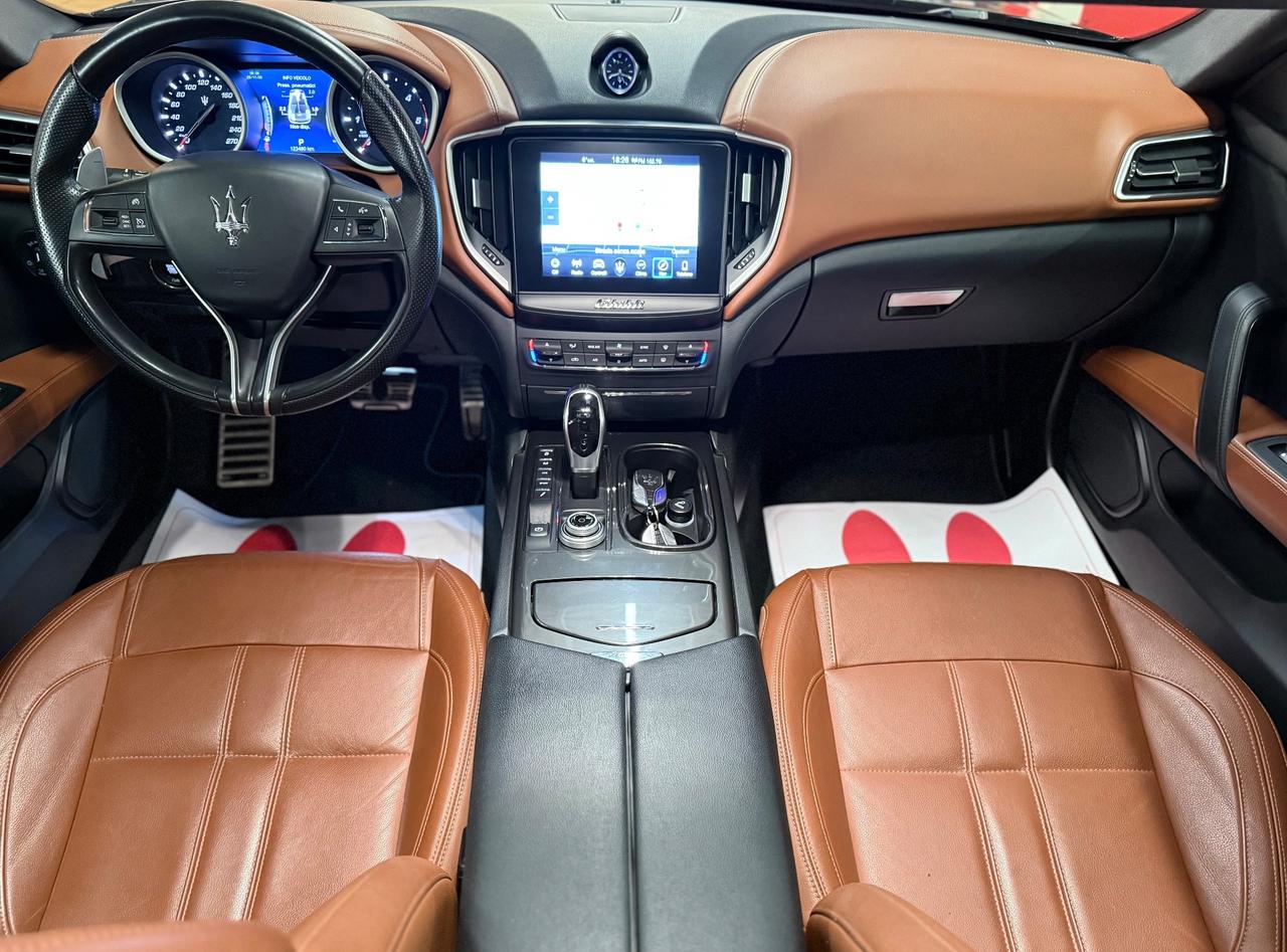 Maserati Ghibli V6 Diesel 275 CV Gransport Nerissimo