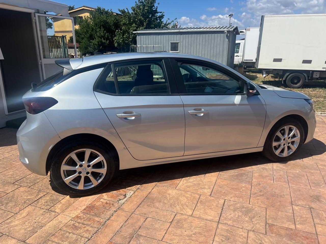 Opel Corsa 1.2 Edition 1700 km!!!!!!!