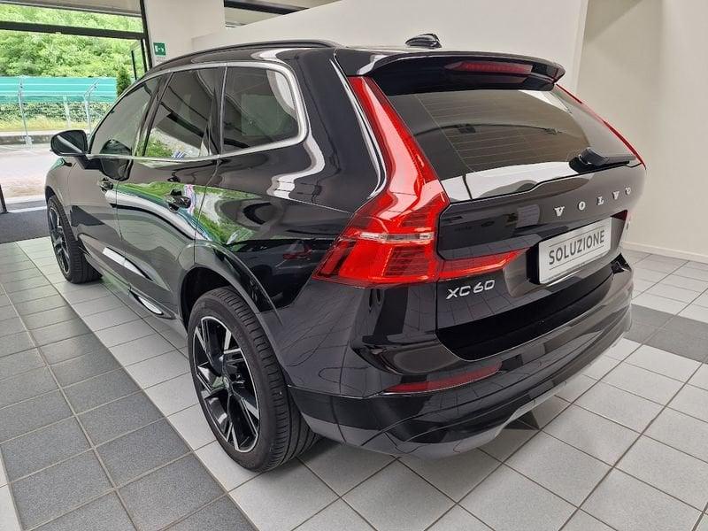 Volvo XC60 B4 (d) AWD Geartronic Momentum AUTOCARRO N1