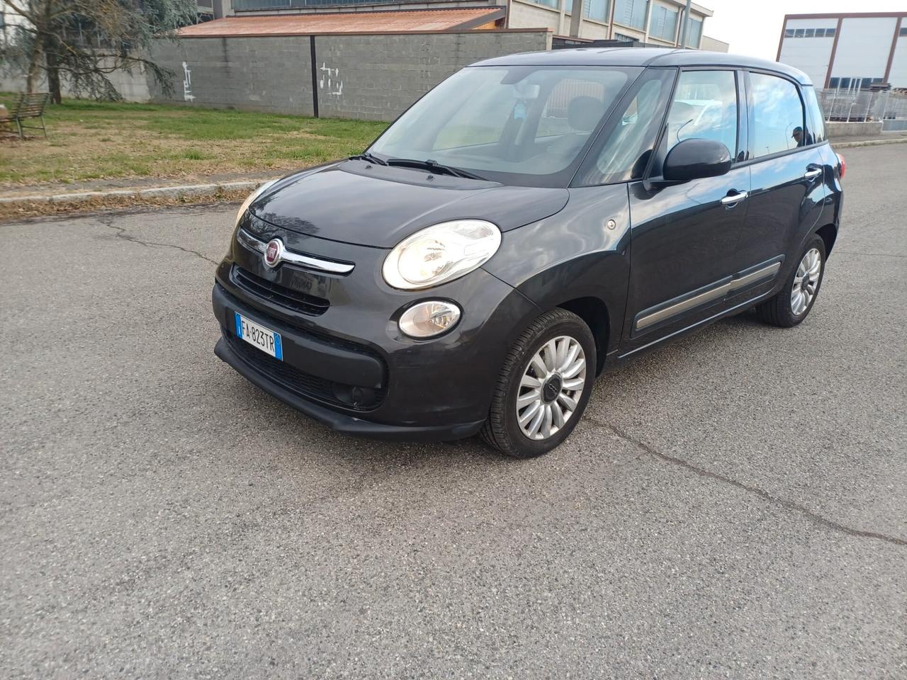 Fiat 500L 1.6 Multijet 105 CV Lounge (77 kw)