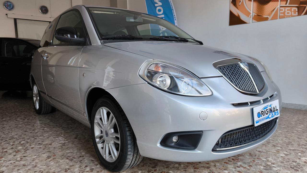 Lancia Ypsilon 1.2 69 CV Unyca