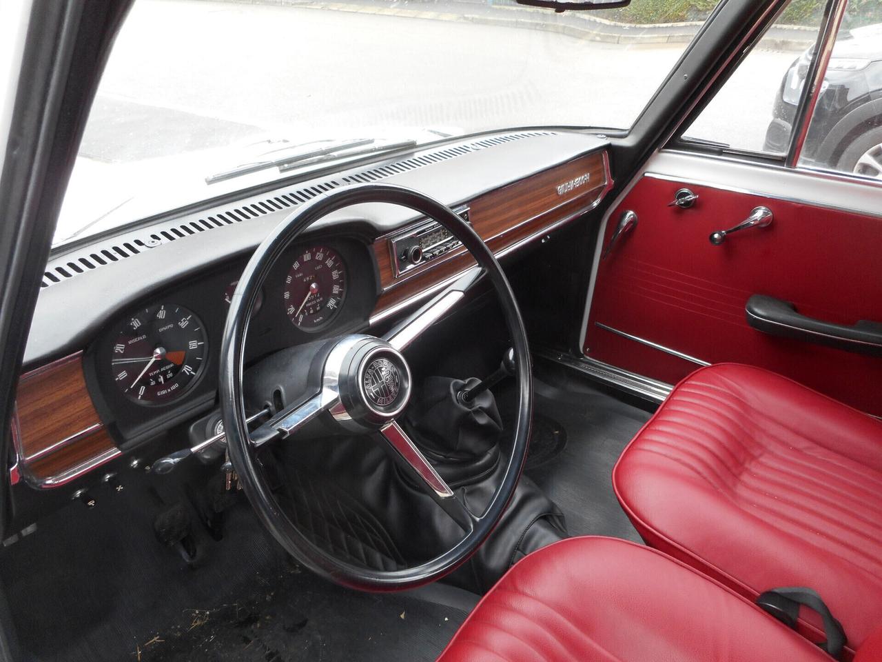 Alfa Romeo Giulia 1300 Ti