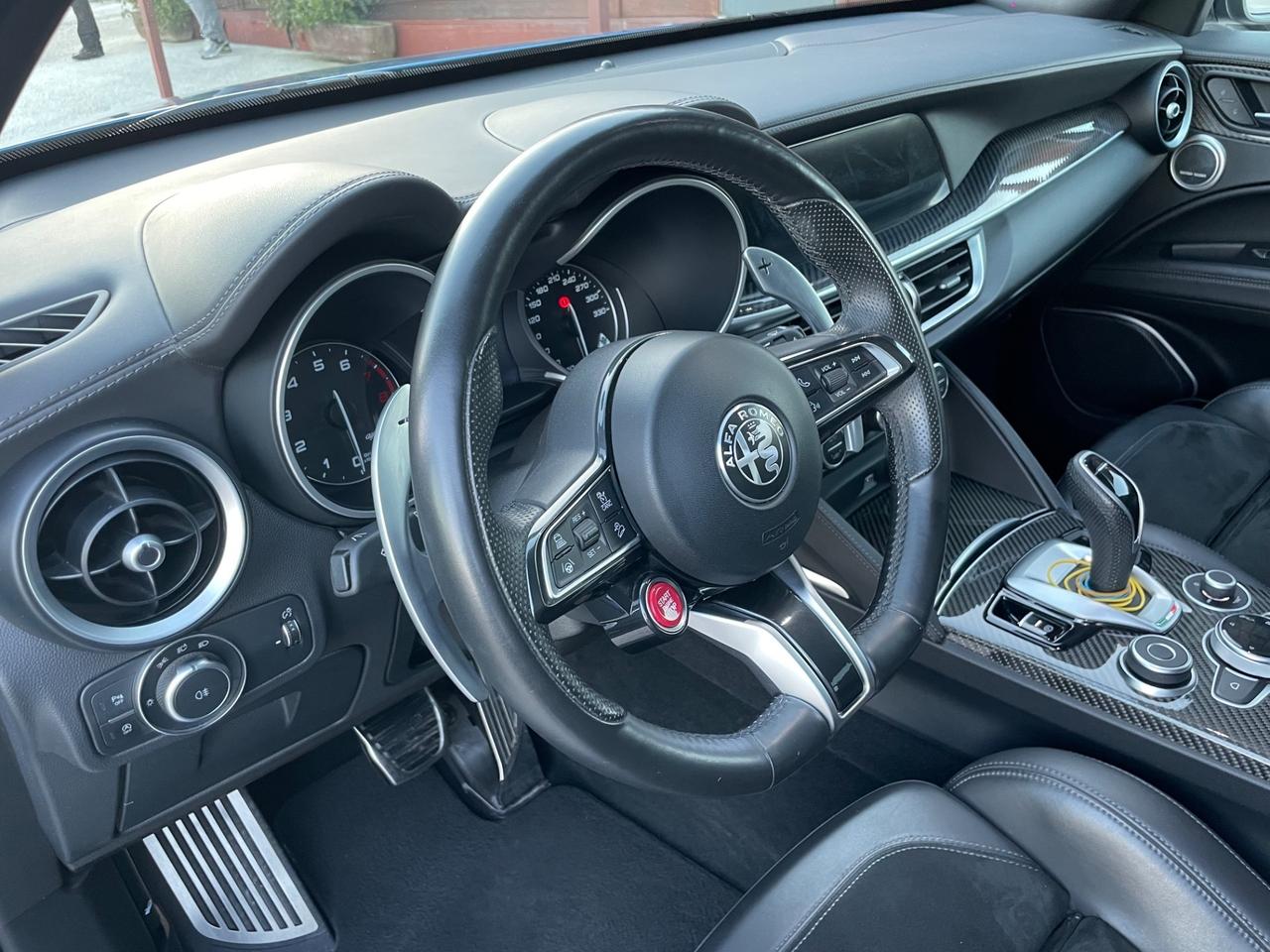 Alfa Romeo Stelvio 2.9 Bi-Turbo V6 510 CV AT8 Quadrifoglio