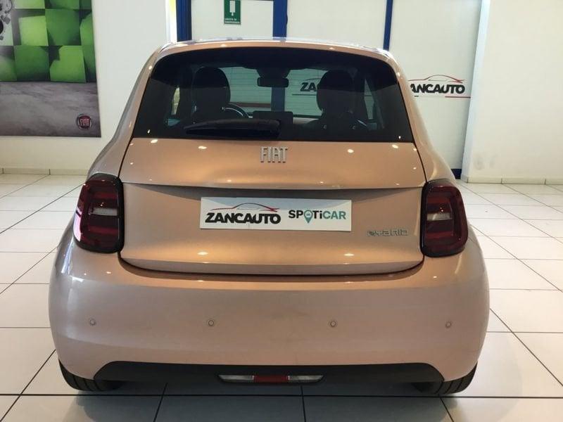 FIAT 500 Hybrid Hybrid Icon MY26 PACK STYLE