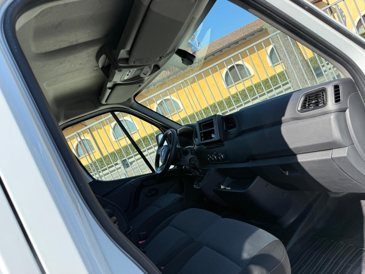 Renault Master T35 2.3 dCi 165- Rwd. L4 . H3 Furgone