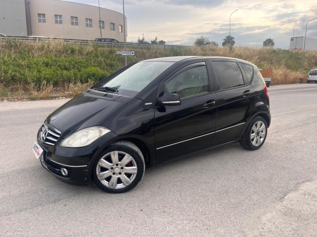 Mercedes A180 cdi 110cv Restilyng 2009 PERMUTA