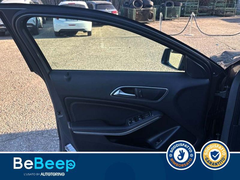 Mercedes-Benz GLA 200 D SPORT AUTO