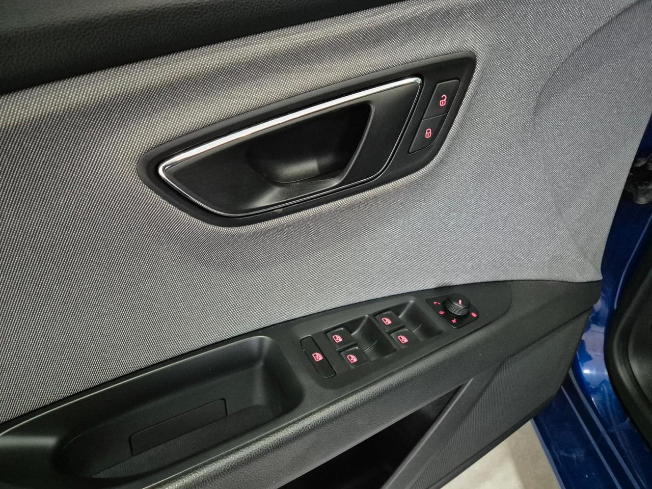 SEAT Leon 1.4 TGI 5p. Style GANCIO TRAINO