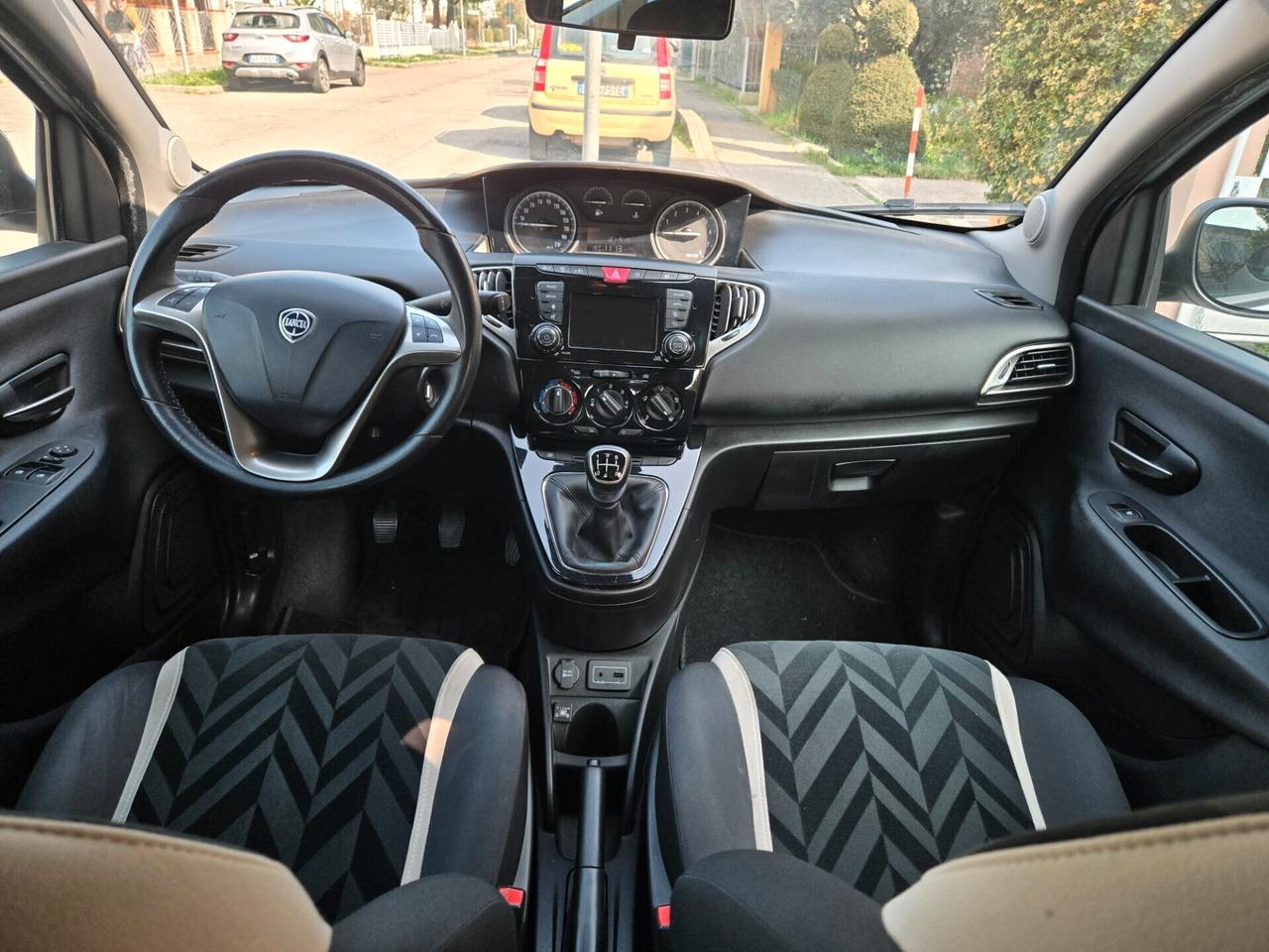 Lancia Ypsilon 1.2 69 CV 5 porte GPL Ecochic Gold