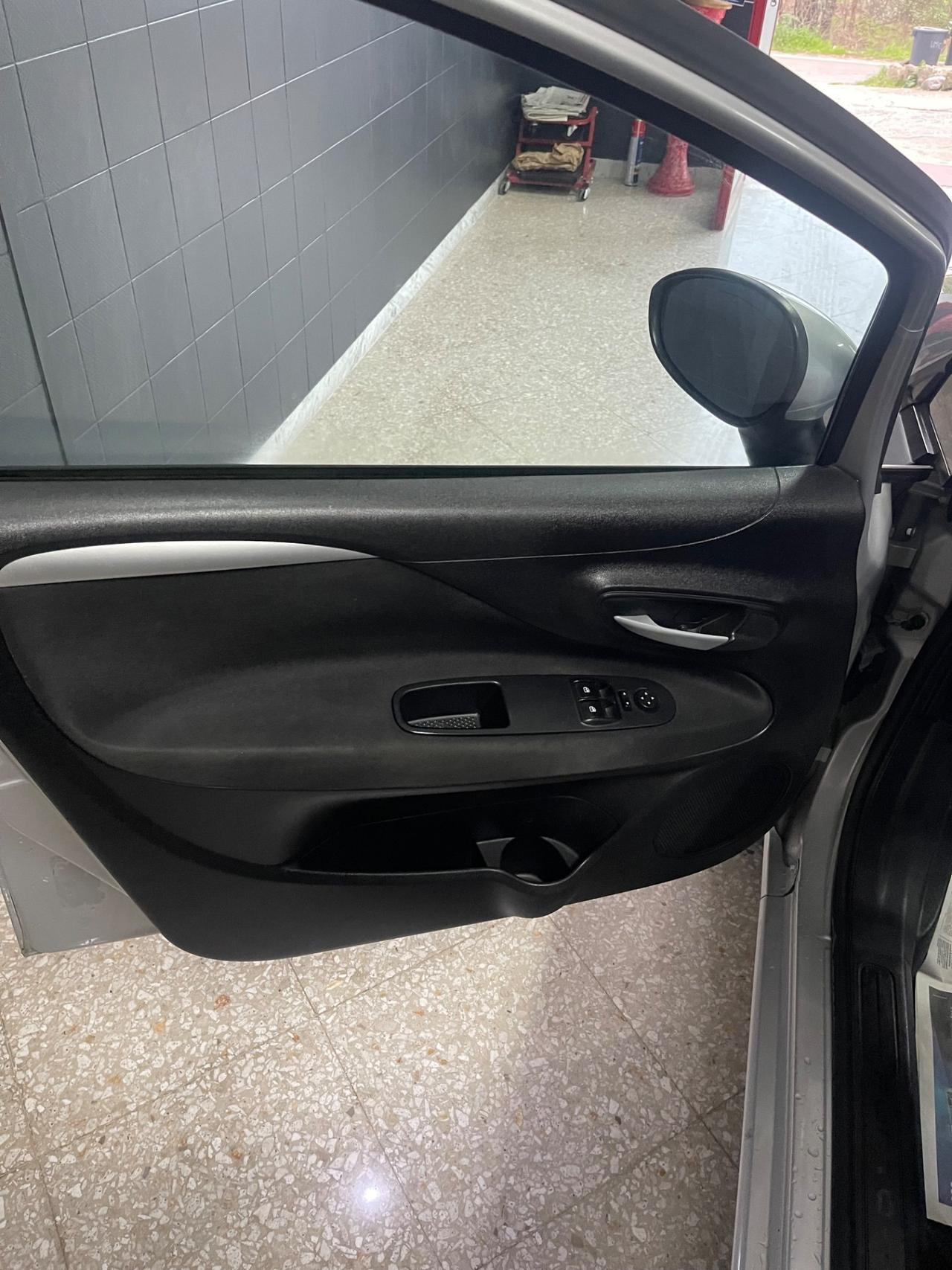 Fiat Punto 1.3 MJT 75 cv lounge