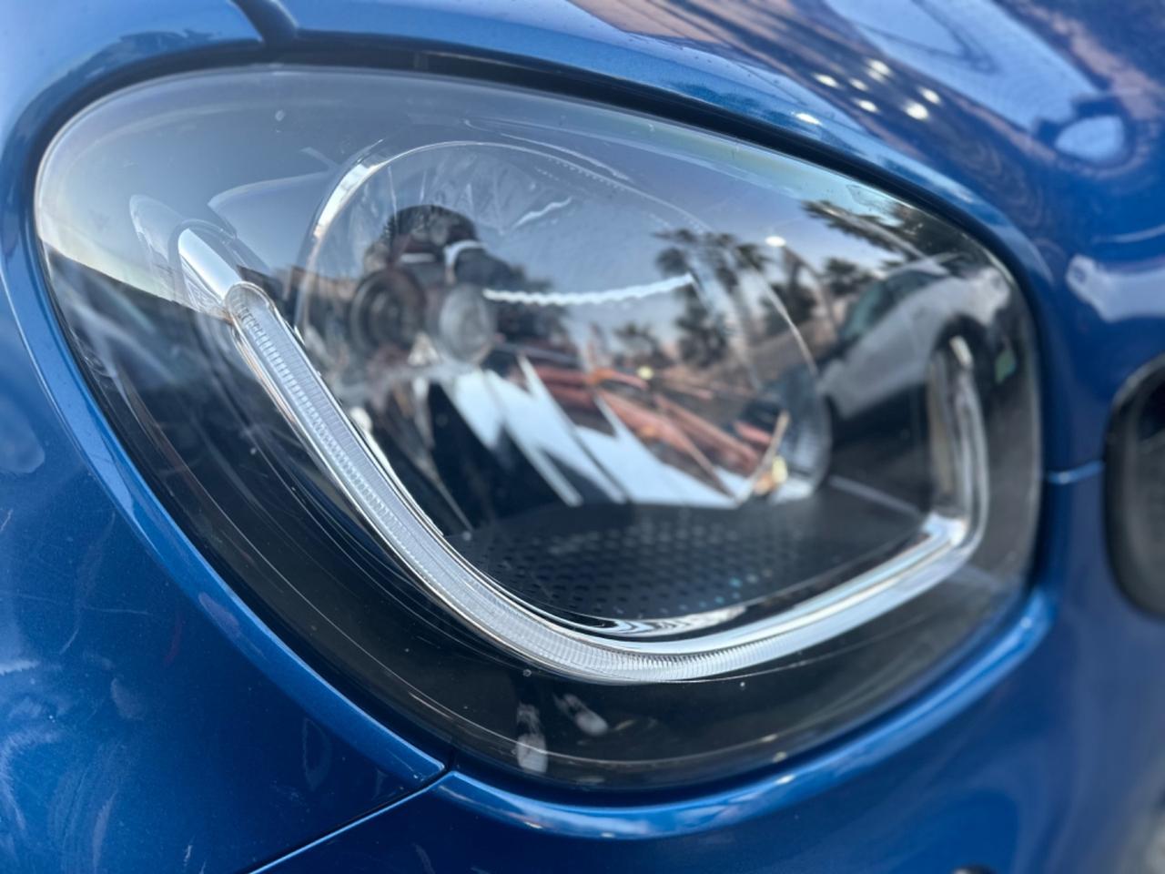 Smart ForFour 70 1.0 twinamic Passion sedili riscaldabili cambio f1 veglia