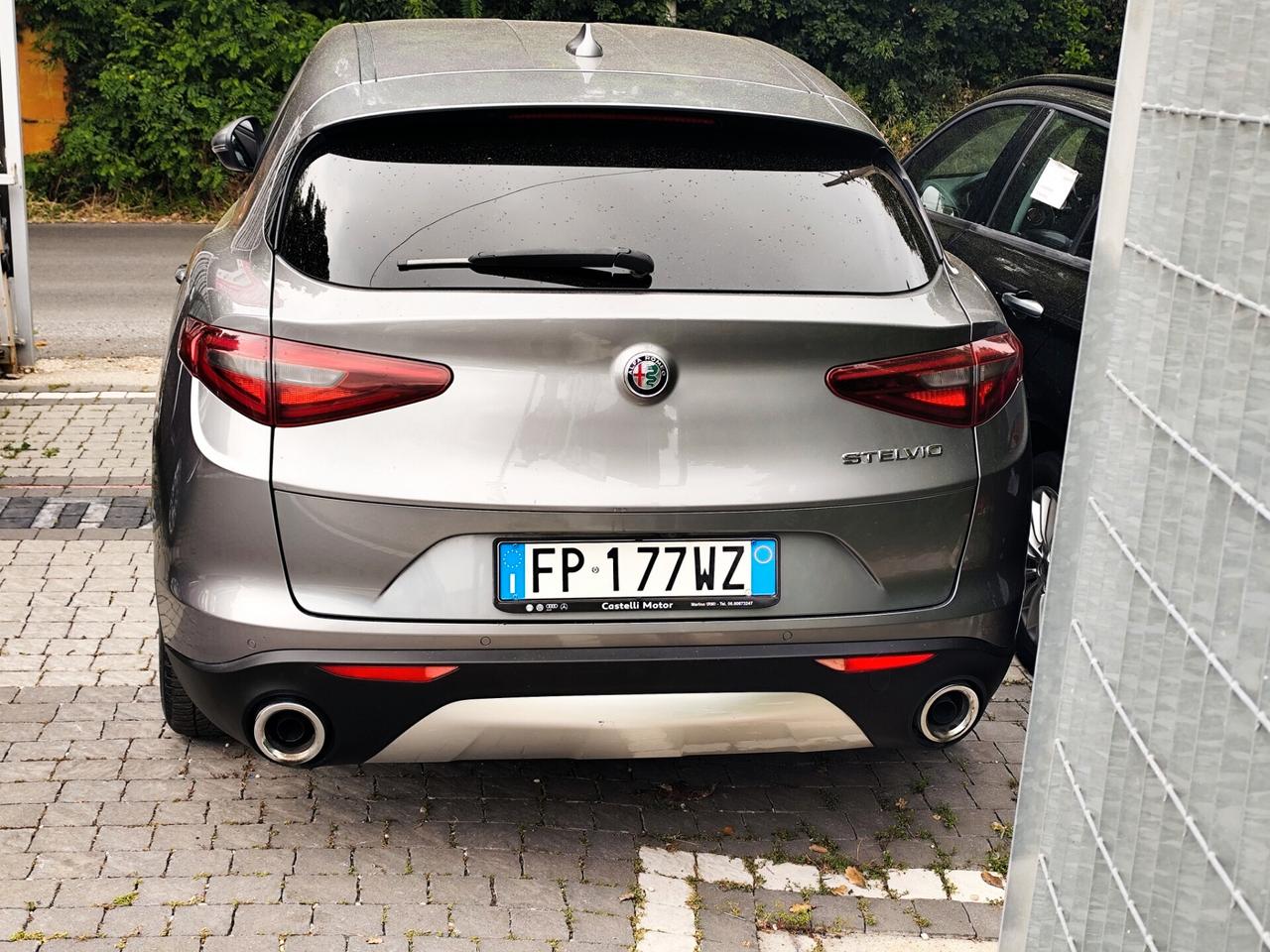 Alfa Romeo Stelvio 2.2 Turbodiesel 180 CV AT8 RWD Executive