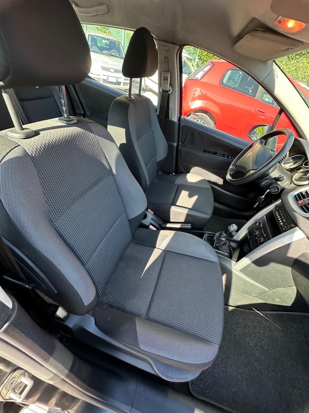 Peugeot 207 Plus 1.4 8V 75CV 5p. ECO GPL