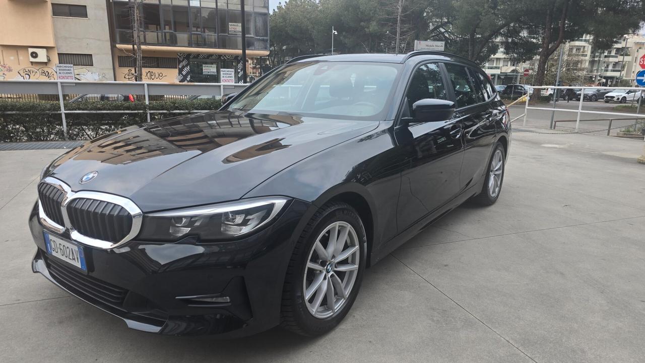 Bmw 320d xDrive Touring Business Advantage 4x4