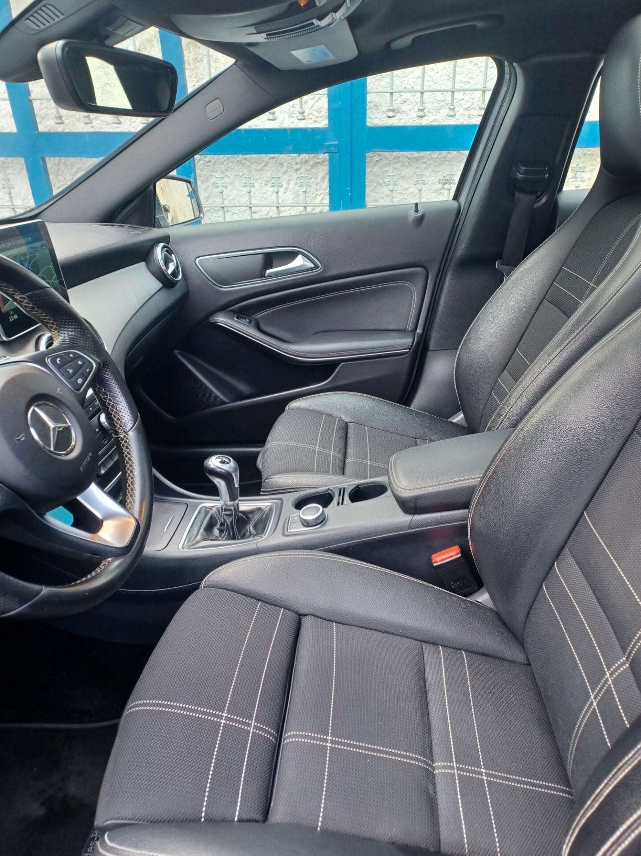 Mercedes-benz GLA 180 d NAVI LED TETTO