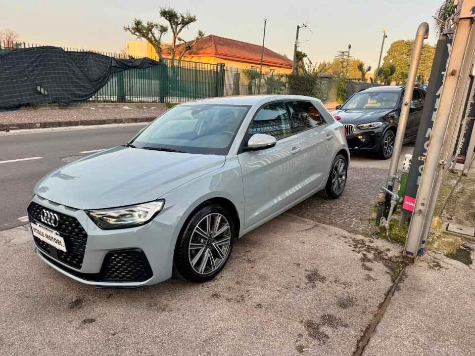 AUDI A1 SPORTBACK 30 TFSI Identity Black 110 CV