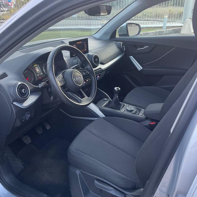 AUDI Q2 35 TDI Business
