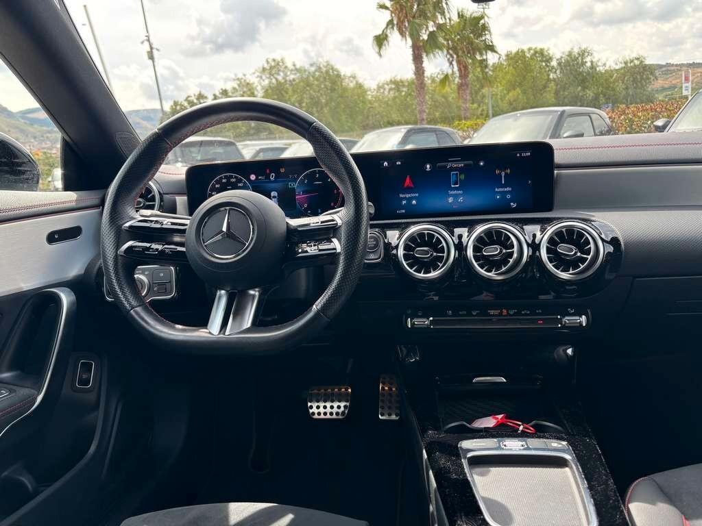 Mercedes-benz CLA 200 d Automatic Premium 2024 / KM 50.000 Tua a solo 349 Euro al mese