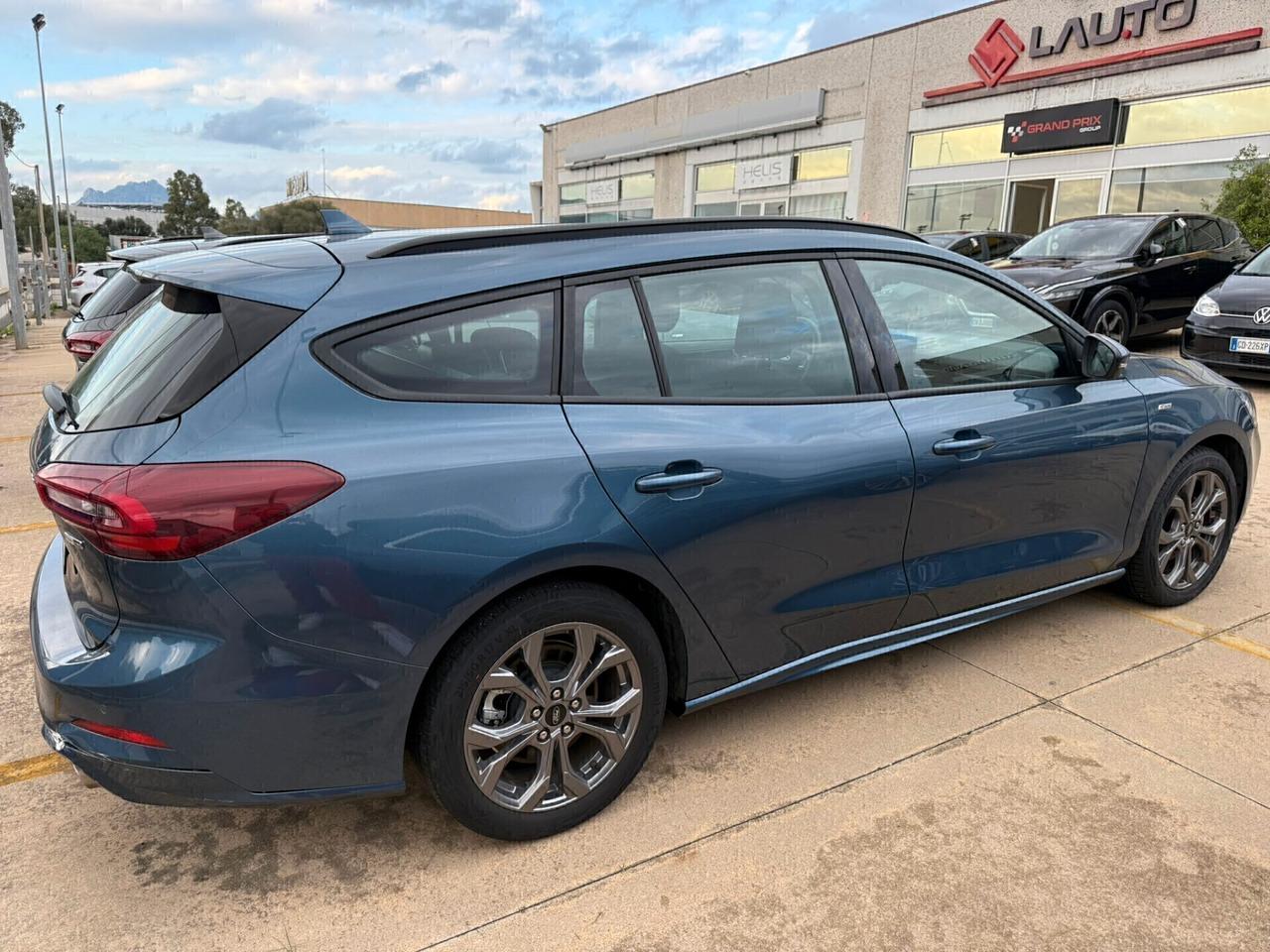 Ford Focus 1.0 EcoBoost Hybrid 125 CV SW ST Line