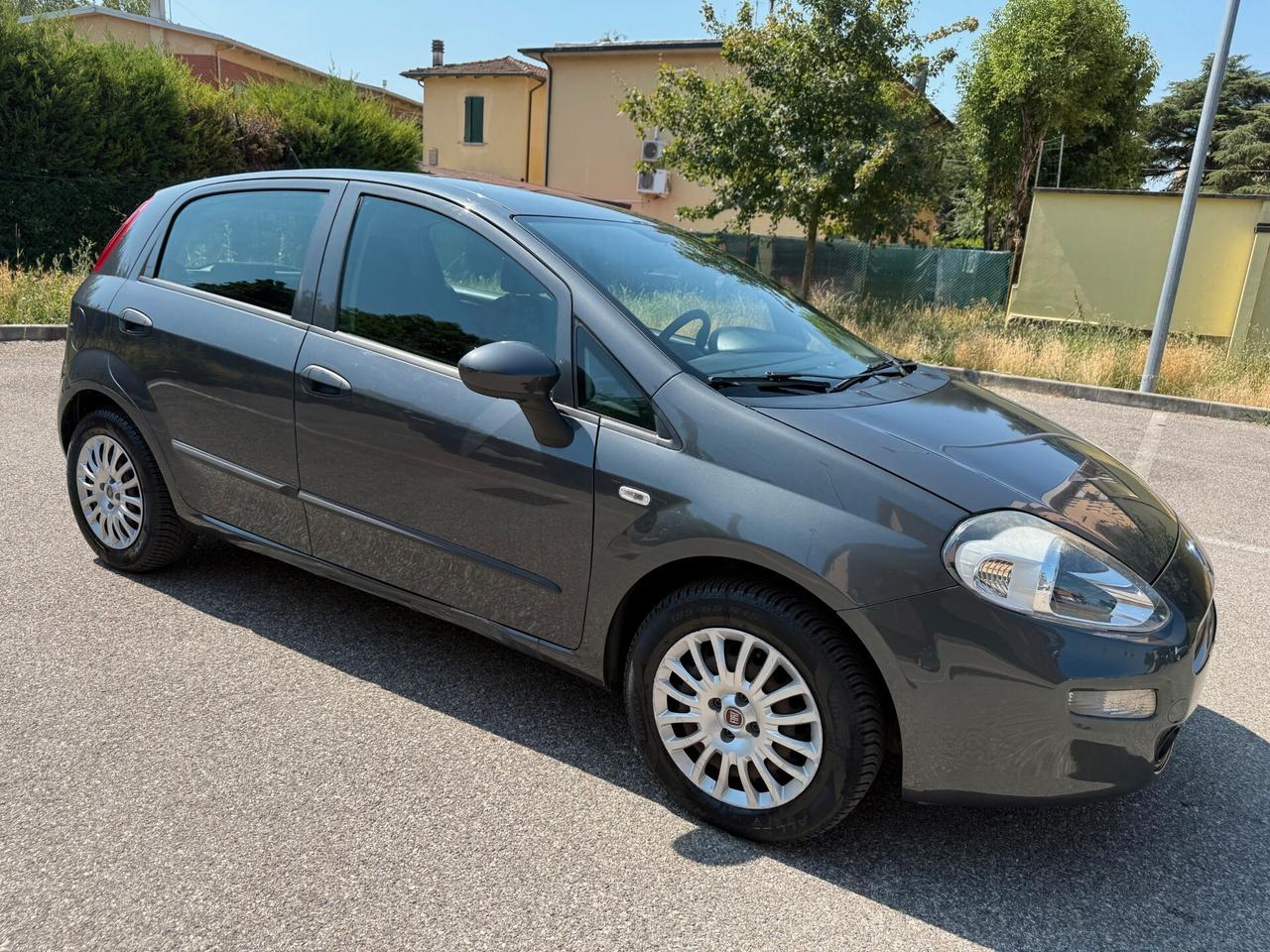 Fiat Punto Evo 1.2 - NEOPATENTATI - 12 MESI DI GARANZIA -