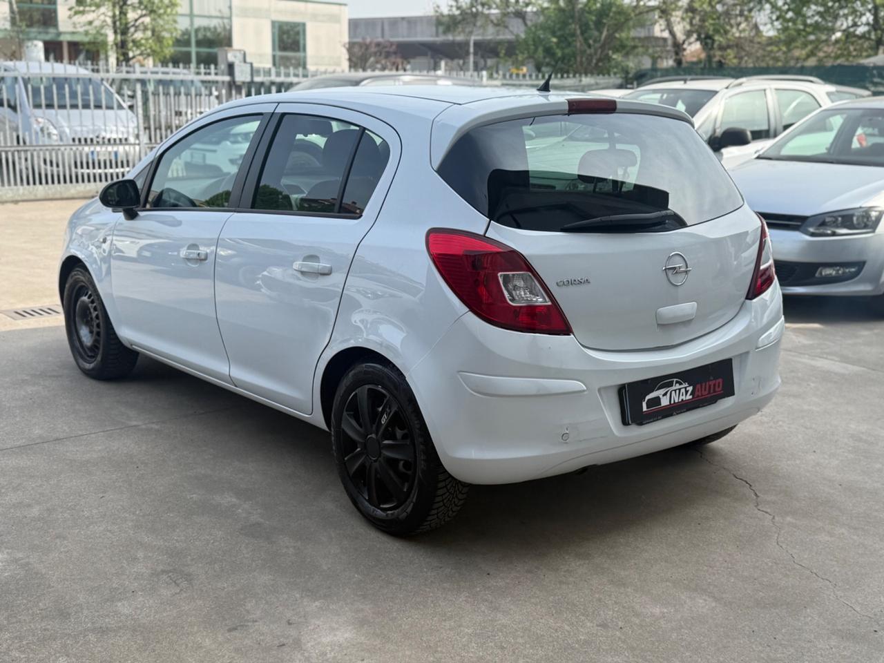 Opel Corsa 1.2 5 porte Cosmo