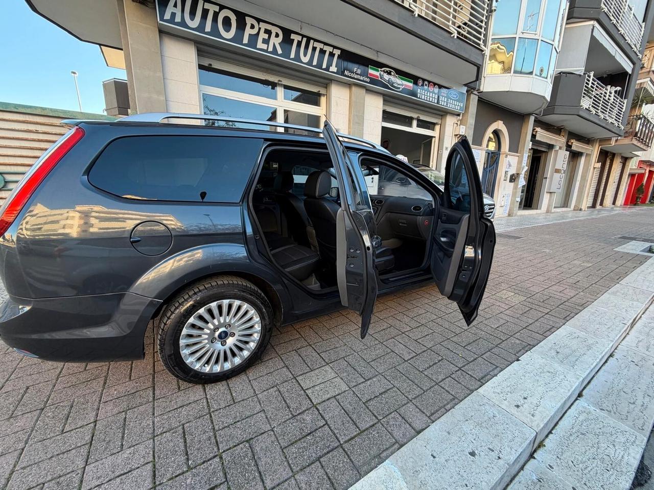 Ford Focus 1.6 TDCi 90CV SW Titanium PERFETTA