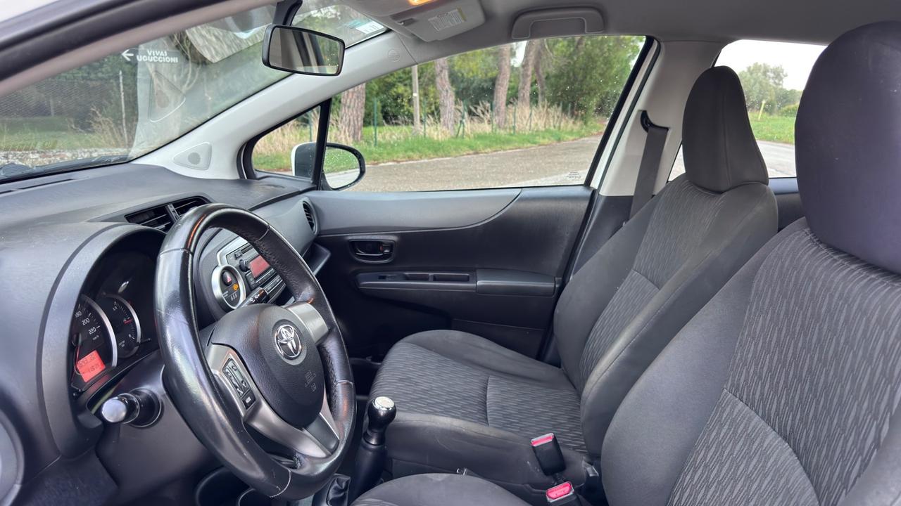 Toyota Yaris 1.0 5 porte