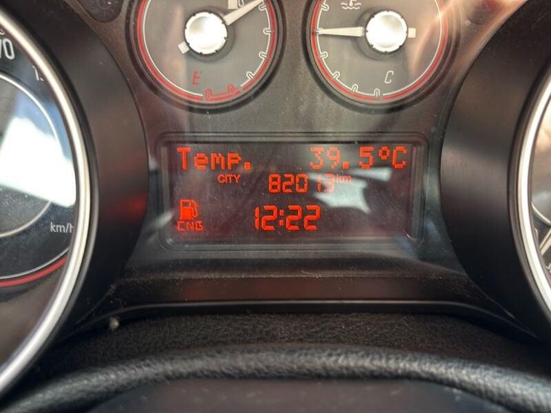 FIAT Punto 1.4 Natural Power Lounge 70cv