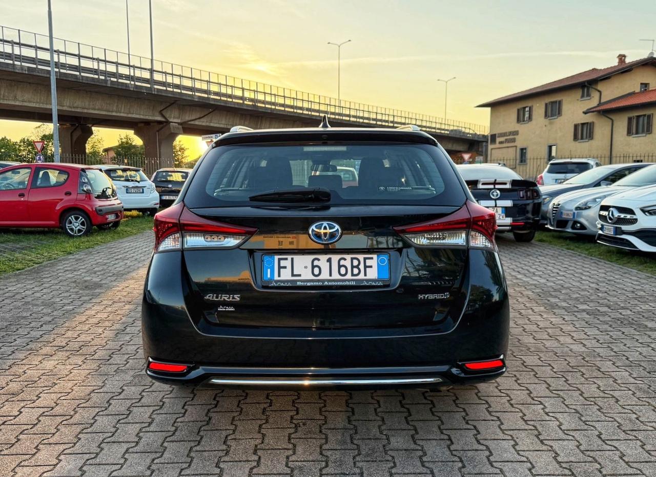 Toyota Auris Touring Sports 1.8 Hybrid OK NEOPATENTATI