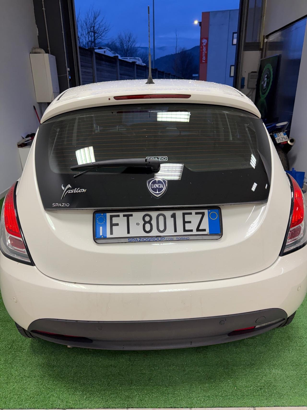 Lancia Ypsilon 1.2 69 CV 5 porte S&S Gold