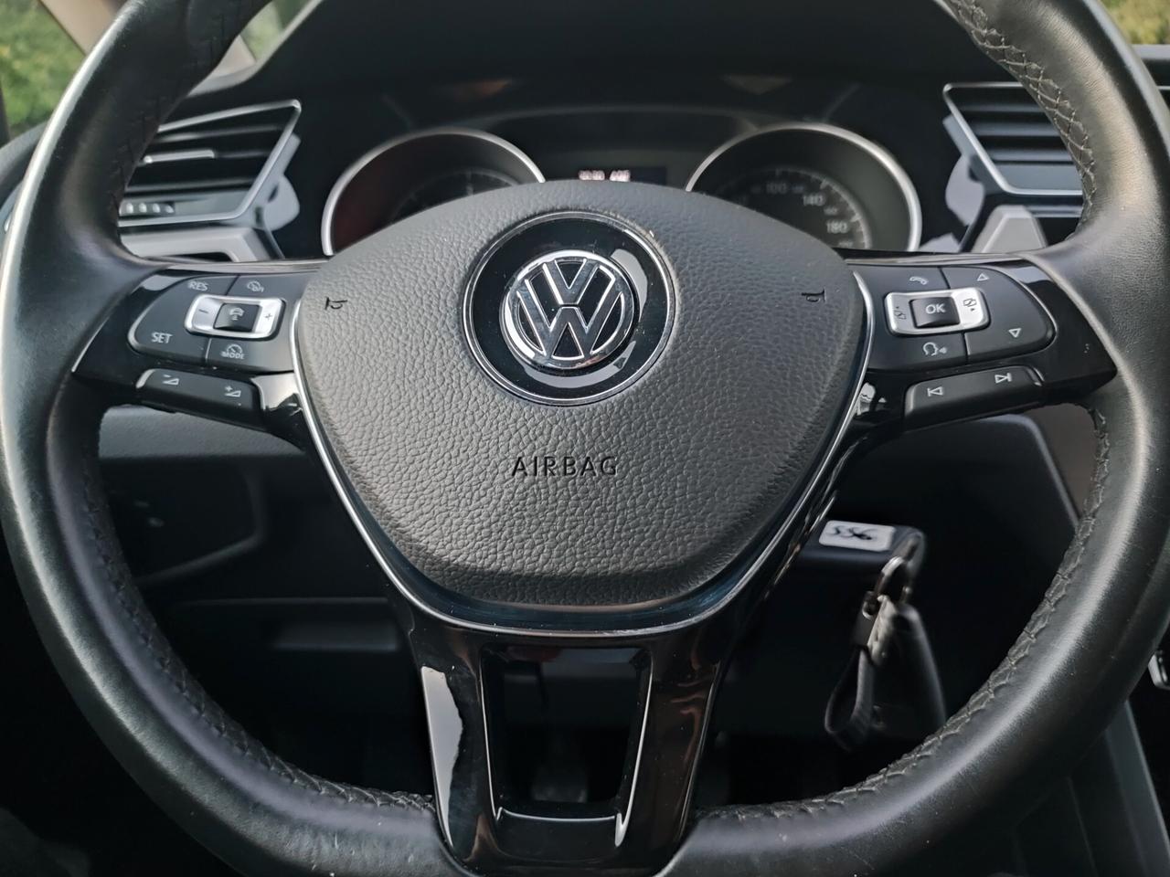 VOLKSWAGEN TOURAN 2018 DIESEL 7POSTI EURO6 POCHI KM NUOVA