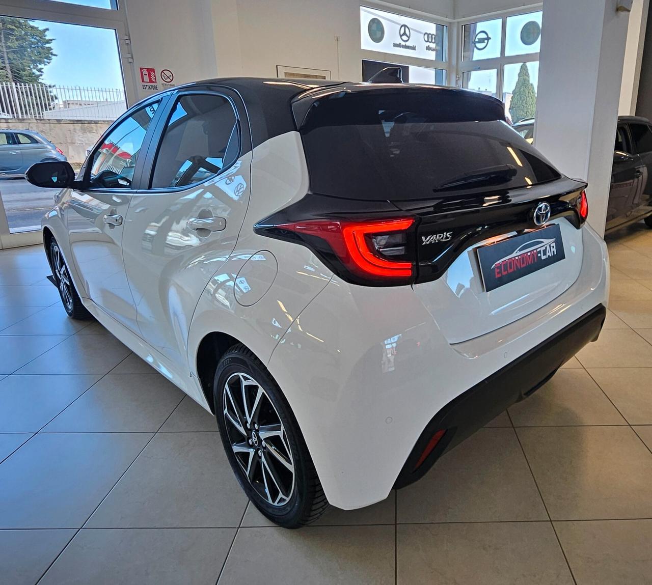 Toyota Yaris 1.5 Hybrid 5 porte Trend