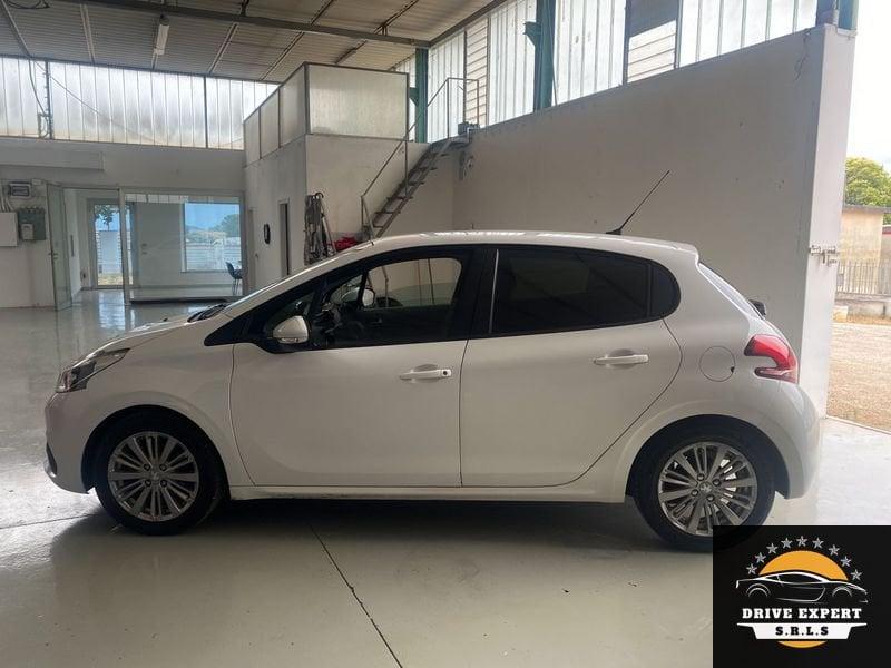 Peugeot 208 Allure PureTech 82cv