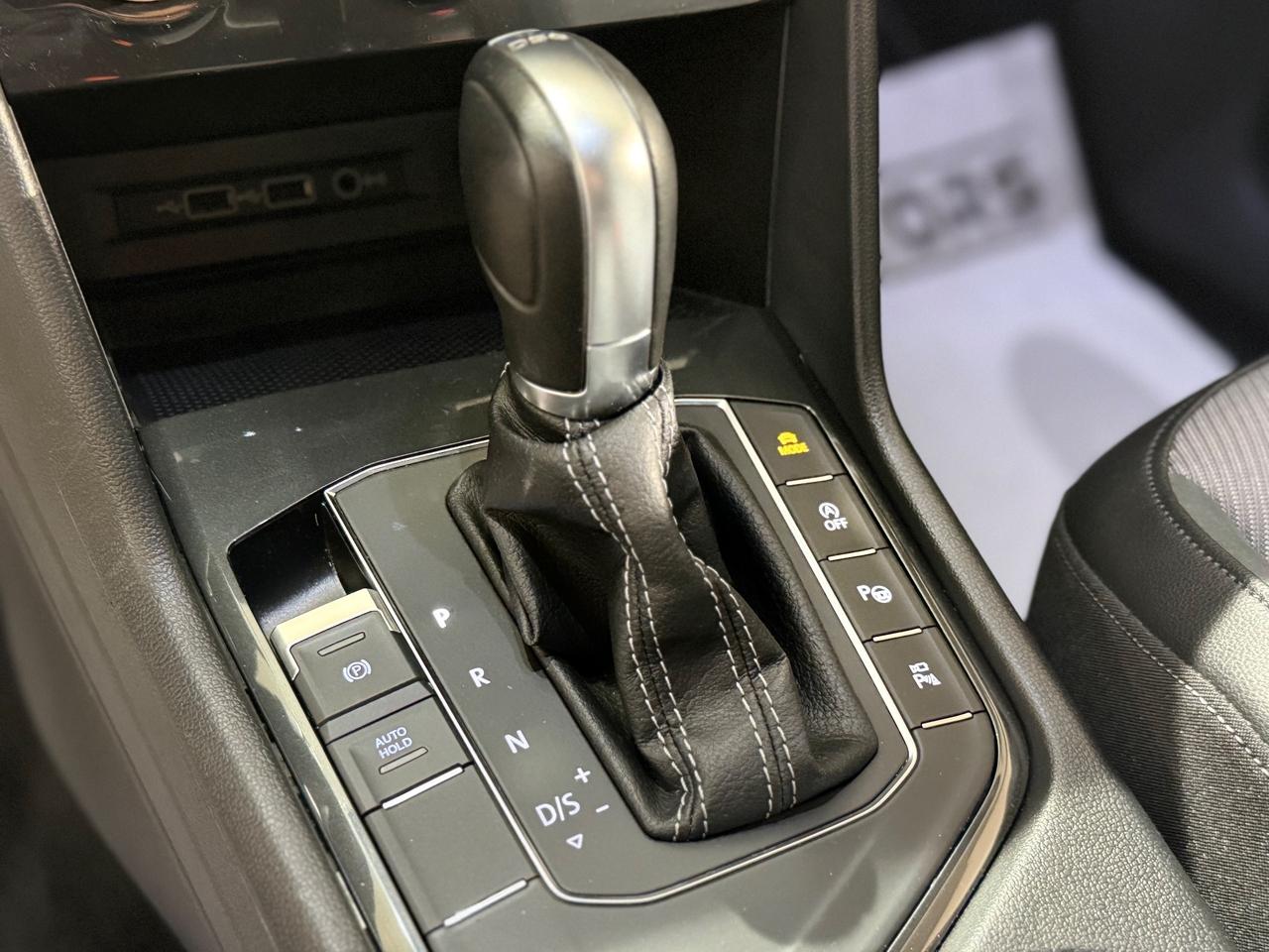 Volkswagen Tiguan 2.0 TDI SCR DSG Sport R-LINE