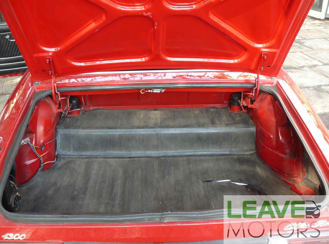 Alfa Romeo Spider - 1300 (M1213)