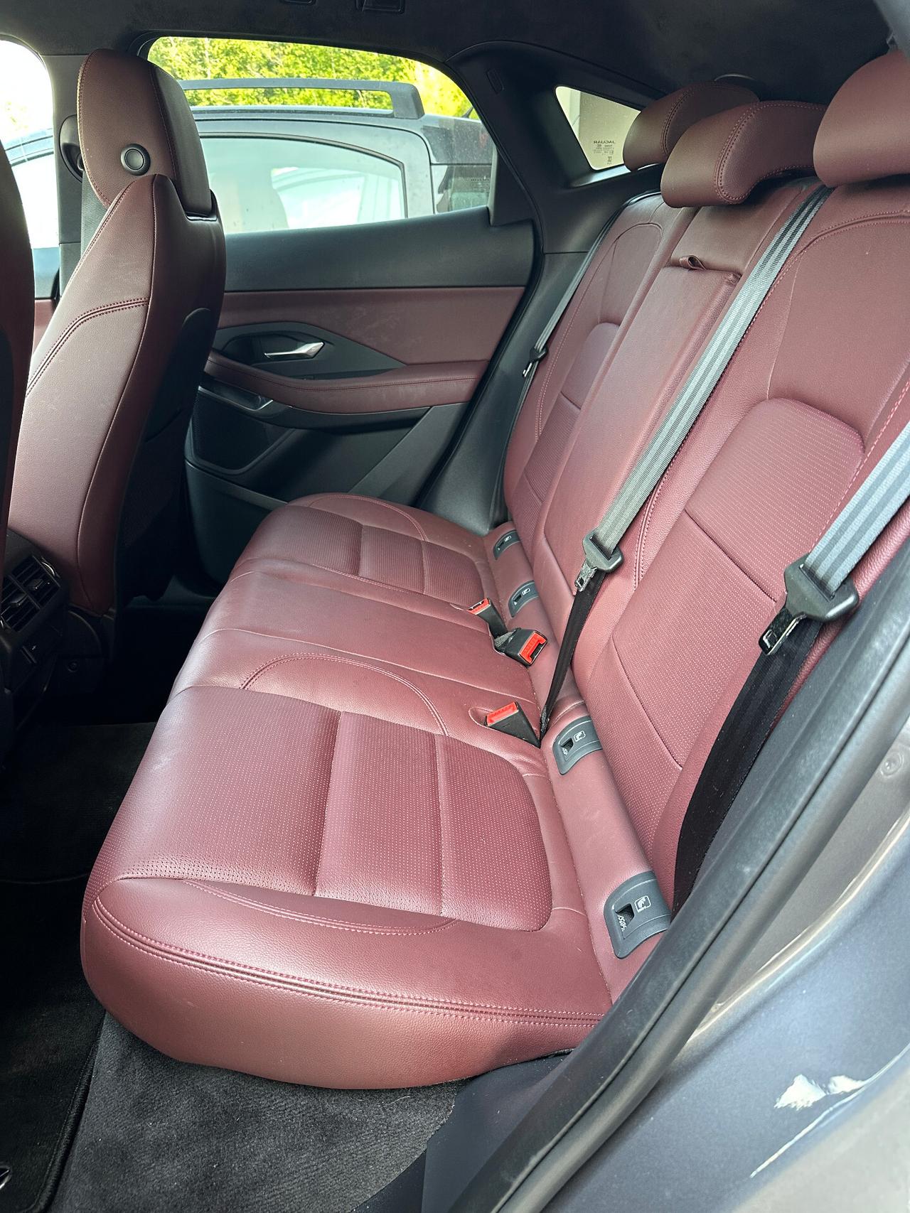 Jaguar E-Pace 2.0D I4 204 CV AWD Auto R-Dynamic Black