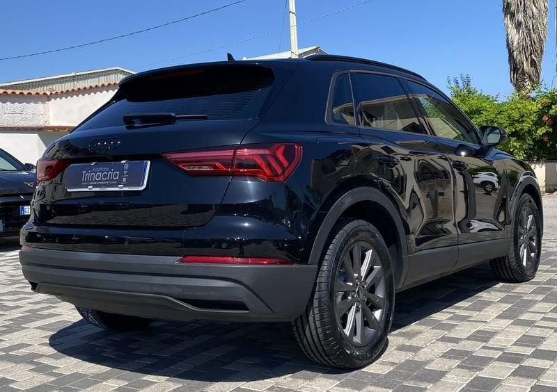 Audi Q3 Business 2.0 TDI 150CV S-Tronic 35