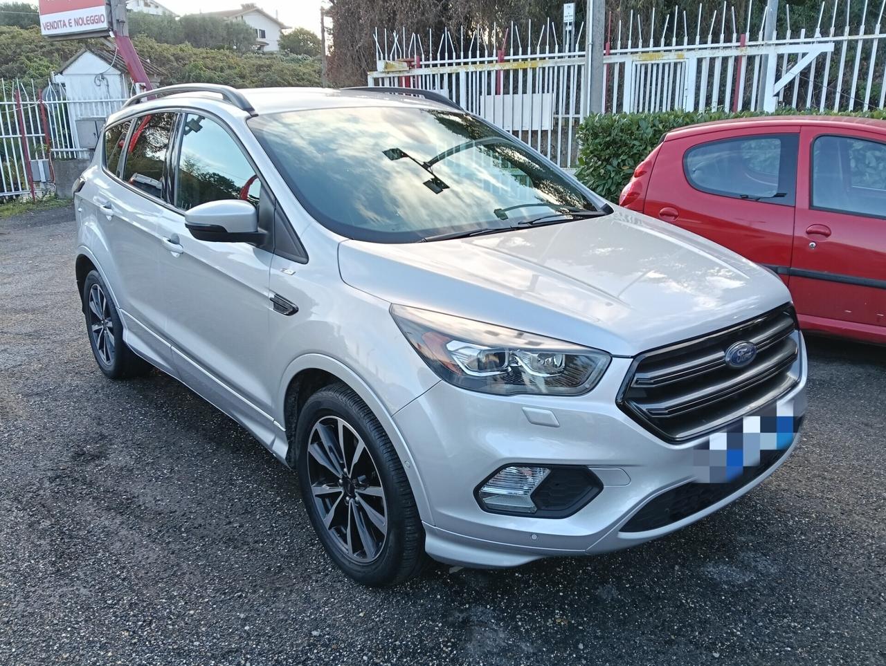 Ford Kuga 1.5 TDCI 120 CV S&S 2WD ST-Line