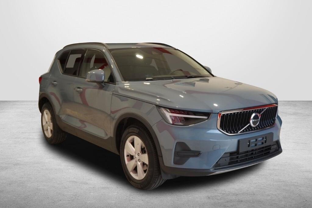 VOLVO XC40 1.5 T2 129CV 6M. ESSENTIAL ( FARI LED - COCKPIT - CRUISE - NAVI - MIRROR - SENSORI POST. - TELECAMERA POST. - CERCHI 17 )