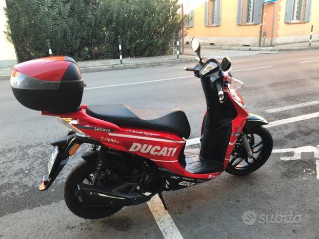 Kymco People 125i Ducati MotoGP Dovi04
