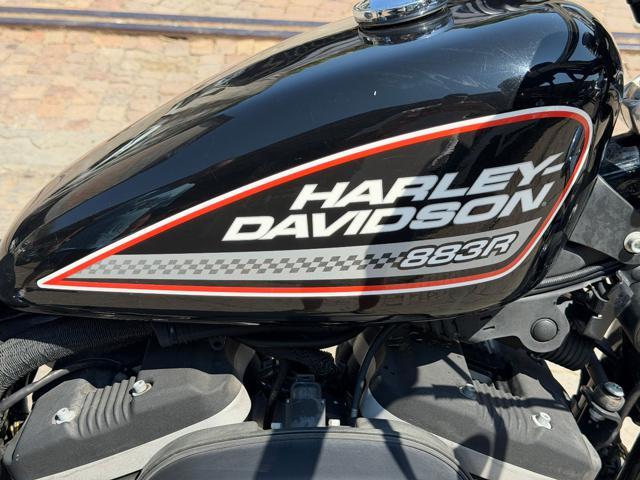 HARLEY-DAVIDSON 883 Sportster R XL 883 R