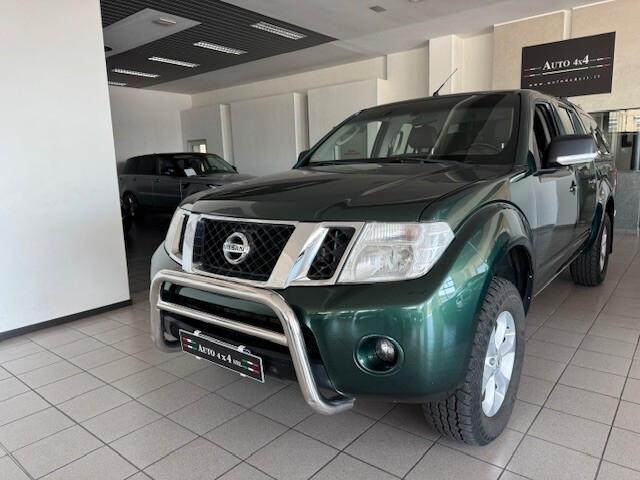 Nissan Navara Double cab 4x4 + GANCIO