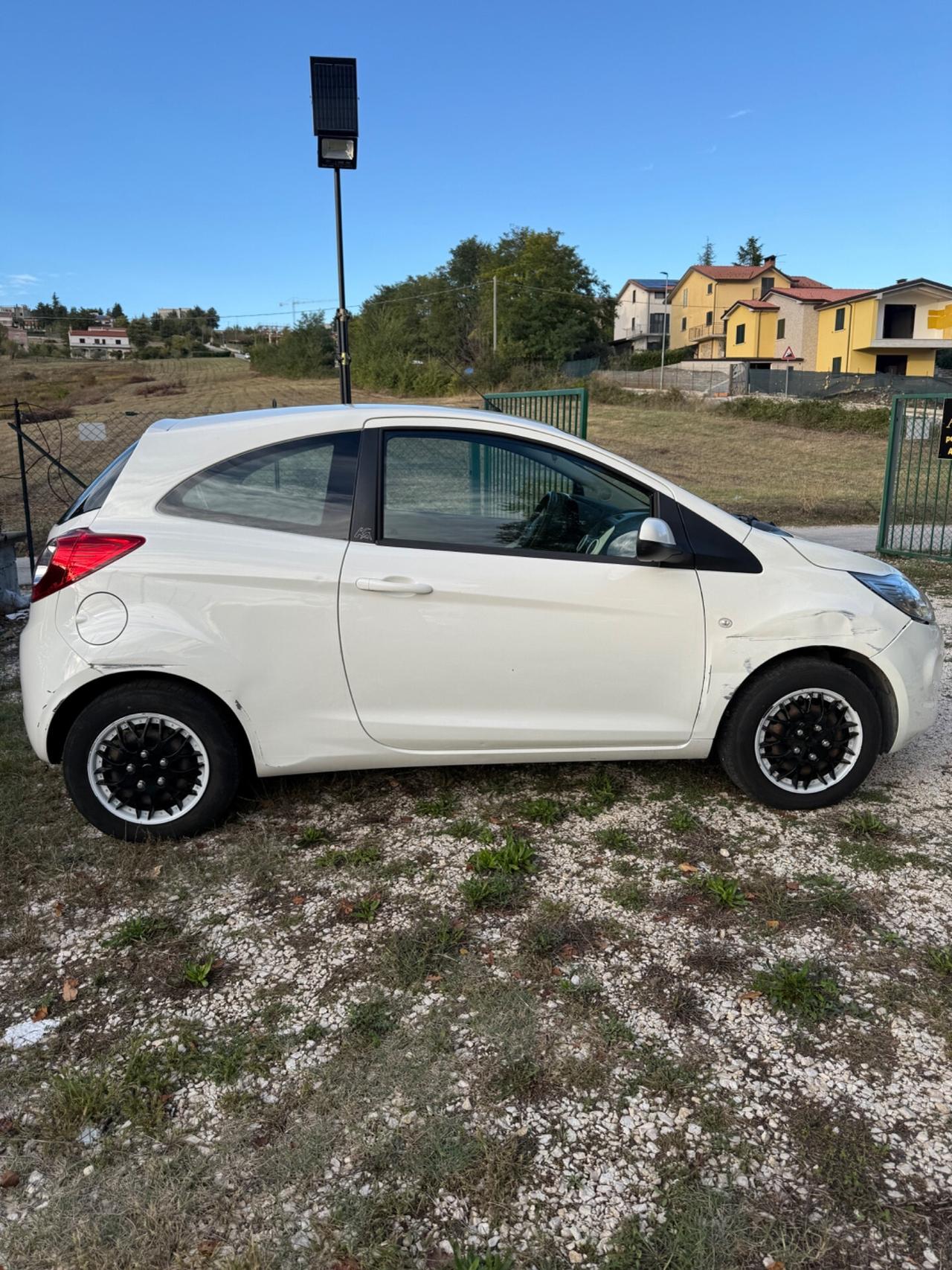 Ford Ka 1.2 benzina-gpl